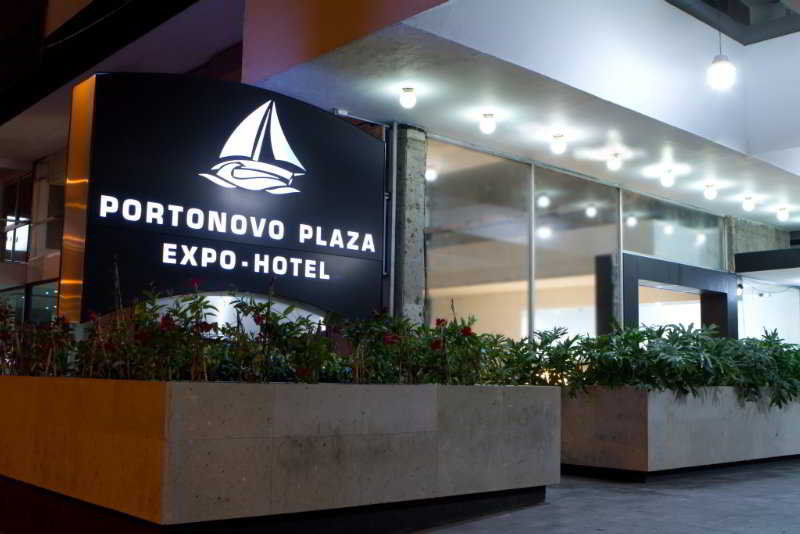 Hotel Portonovo Plaza Expo Сапопан Экстерьер фото