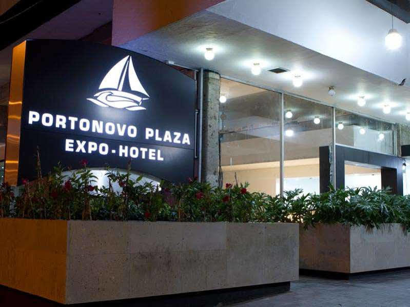 Hotel Portonovo Plaza Expo Сапопан Экстерьер фото